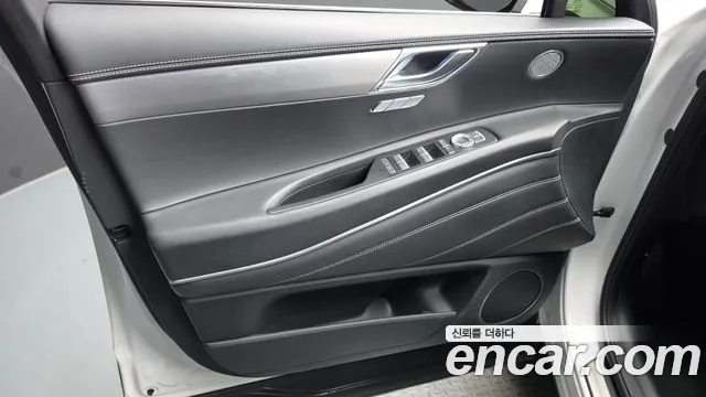 Genesis GV80 — Фото автомобиля 13