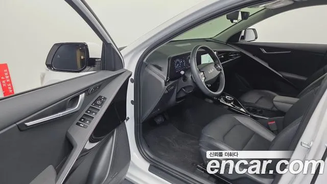 Kia Niro The All New — Фото автомобиля 15