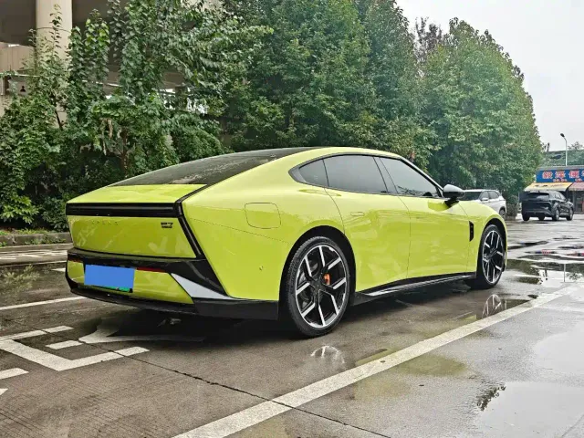 Xpeng P7 — Фото автомобиля 4