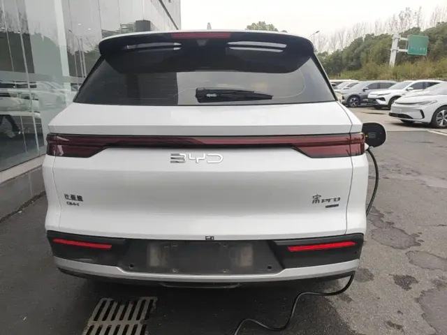 BYD Song Pro — Фото автомобиля 5