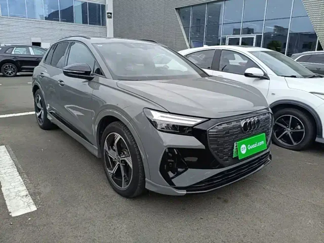 Audi Q4 e-tron — Фото автомобиля 3