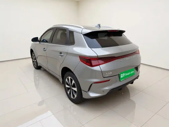 BYD e2 — Фото автомобиля 24