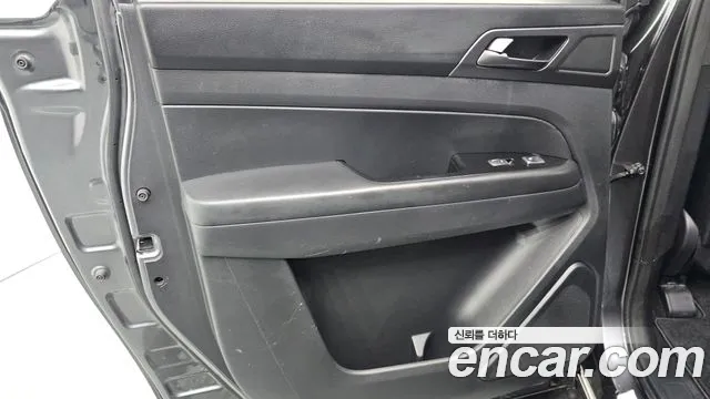 KG_Mobility_Ssangyong Rexton Новый Rexton Sport Дизель 2.2 4WD — Фото автомобиля 19