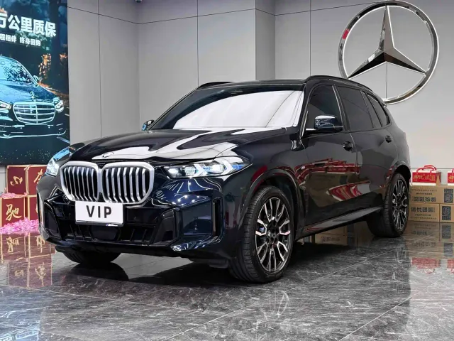 Фотография автомобиля — BMW X5