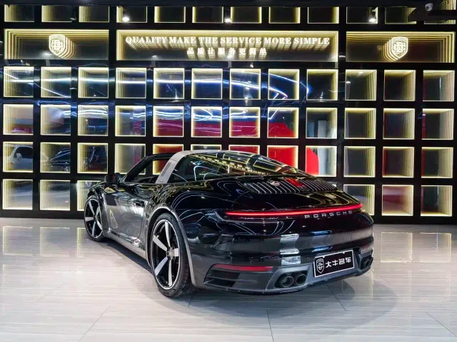 Porsche 911 — Фото автомобиля 4