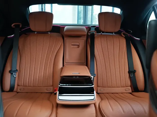 Mercedes-Benz S-Class — Фото автомобиля 12