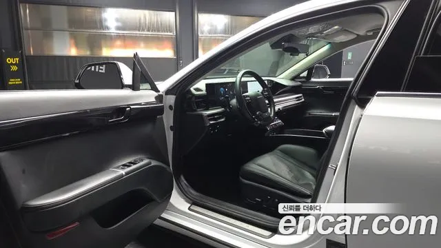 Hyundai Grandeur GN7 — Фото автомобиля 14