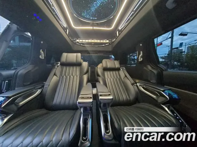Kia Carnival Generation 4 — Фото автомобиля 10