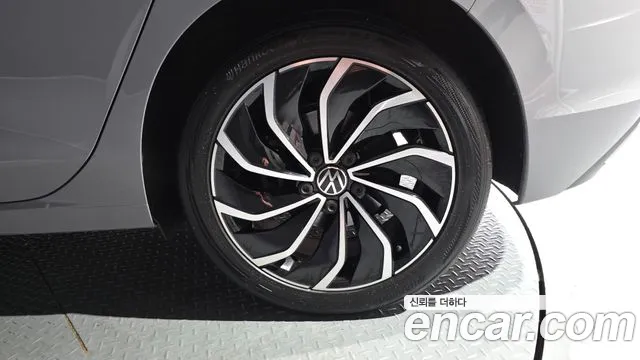Volkswagen Golf Golf 8 поколение 2.0 TDI Prestige — Фото автомобиля 15