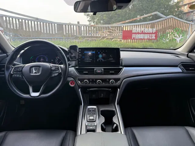 Honda Accord — Фото автомобиля 6