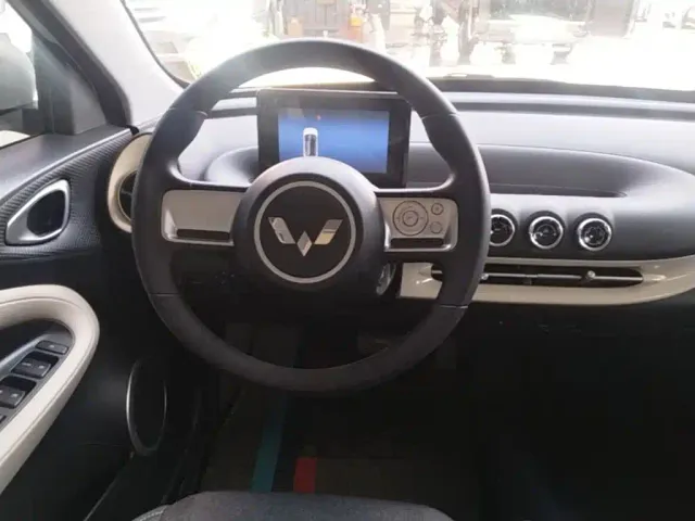 Wuling Bingo — Фото автомобиля 10