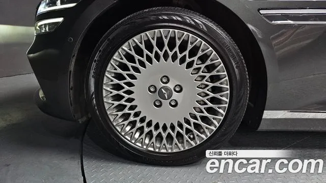 Genesis G80 Бензин 2.5 турбо AWD — Фото автомобиля 4