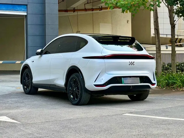 IM Motors LS7 — Фото автомобиля 6