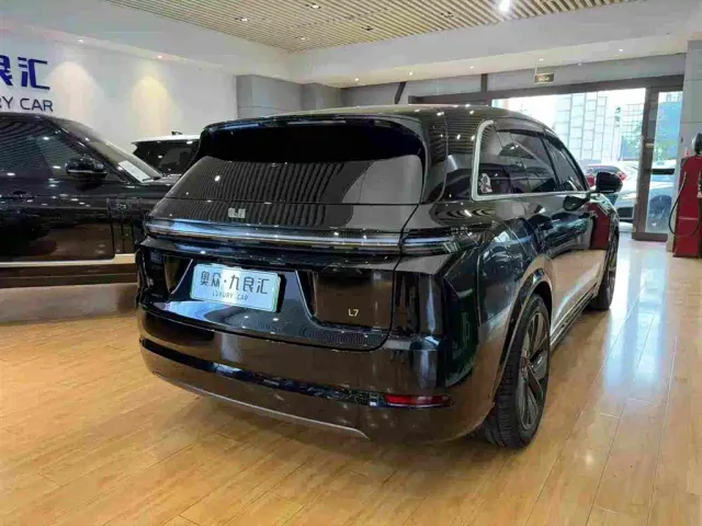 Li Auto L7 — Фото автомобиля 7