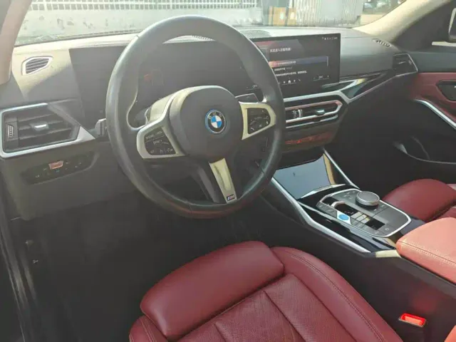BMW i3 — Фото автомобиля 11