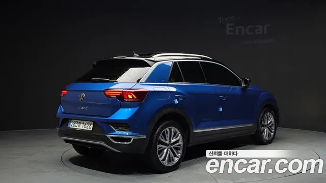 Volkswagen T-Roc — Фото автомобиля 2