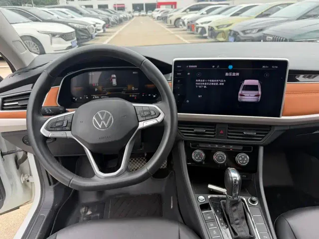 Volkswagen Bora — Фото автомобиля 5