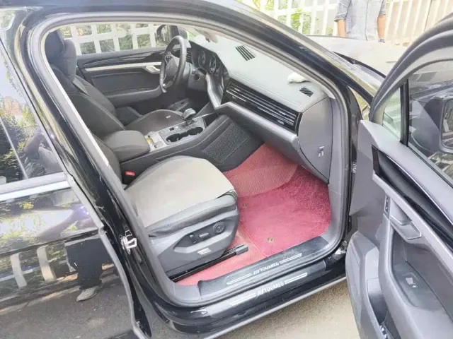 Volkswagen Touareg 2022 2.0TSI Pilot Special Edition — Фото автомобиля 12
