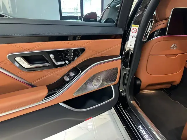 Mercedes-Benz Maybach S-Class — Фото автомобиля 14