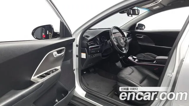 Kia Niro Niro Plus Air — Фото автомобиля 10