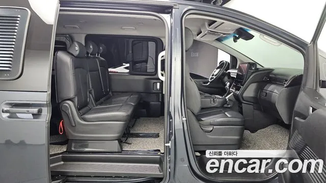 Hyundai Staria Staria L3.5 Tourer 9 мест — Фото автомобиля 12