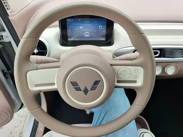 Wuling Hongguang Mini EV — Фото автомобиля 10