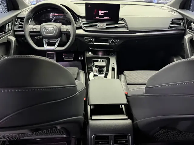 Audi Q5L Sportback — Фото автомобиля 6