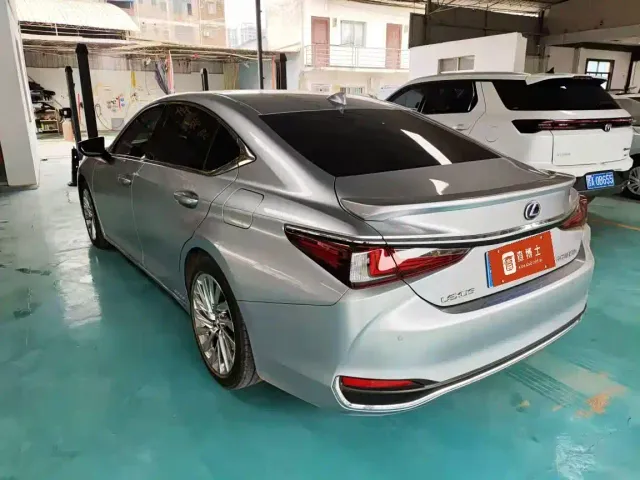 Lexus ES — Фото автомобиля 4