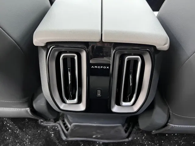 Arcfox Alpha S5 — Фото автомобиля 20