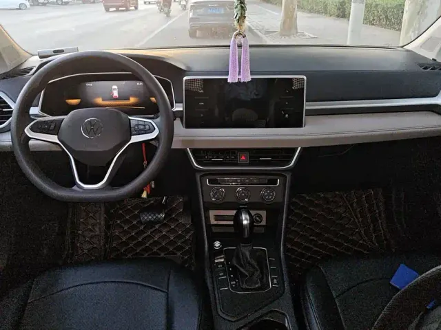 Volkswagen Tharu — Фото автомобиля 12