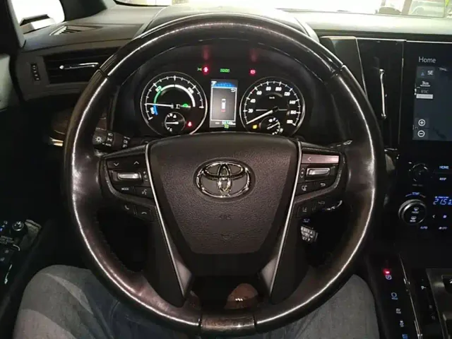 Toyota Vellfire — Фото автомобиля 10