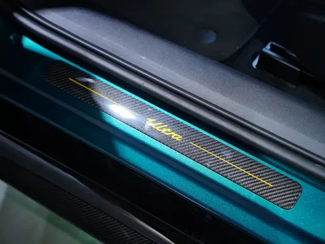 Xiaomi SU7 Ultra — Фото автомобиля 17