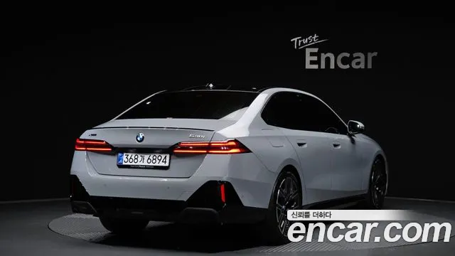 BMW 5-Series 5 серия (G60) 530i xDrive M Sport Pro Special Edition — Фото автомобиля 2