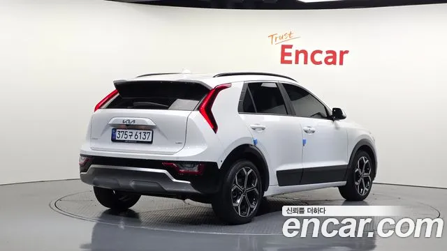 Kia Niro The All New Niro Signature — Фото автомобиля 2