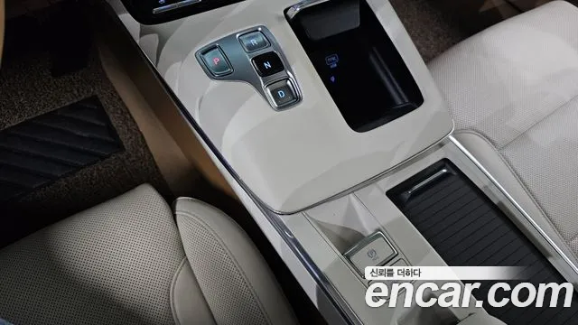 Hyundai Grandeur New — Фото автомобиля 12