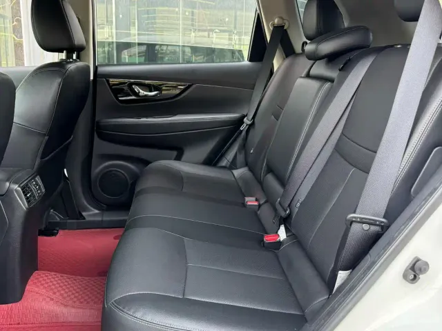 Nissan X-Trail — Фото автомобиля 9