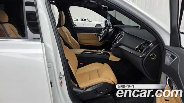 Volvo XC90 Generation 2 — Фото автомобиля 11