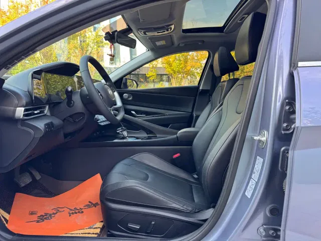 Hyundai Elantra — Фото автомобиля 4
