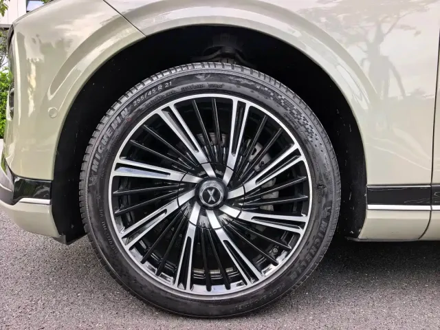 Xpeng G9 — Фото автомобиля 7