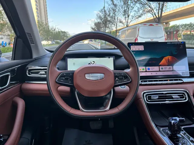 Geely Emgrand — Фото автомобиля 8