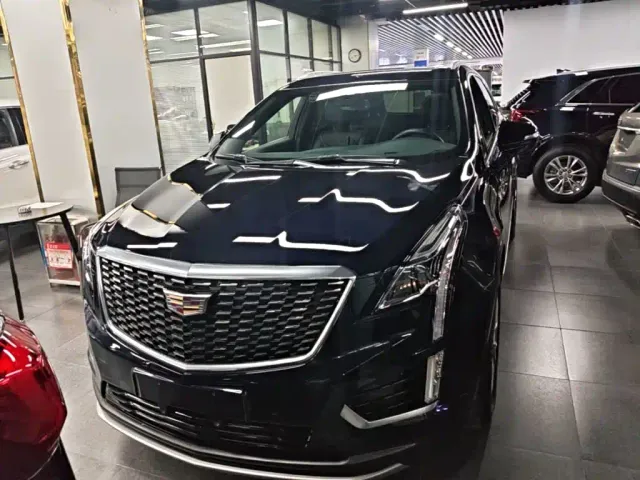 Cadillac XT5 — Фото автомобиля 2