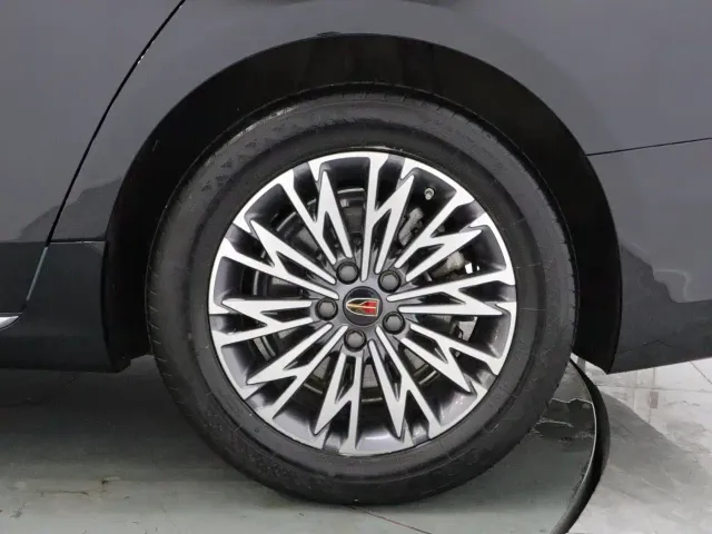 Hongqi H5 — Фото автомобиля 18
