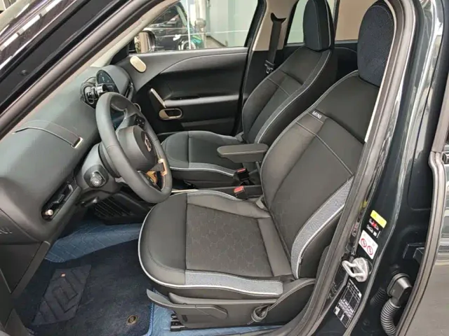 MINI Electric MINI ACEMAN — Фото автомобиля 14