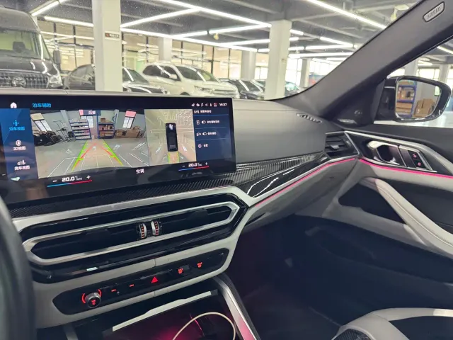 BMW M4 — Фото автомобиля 15