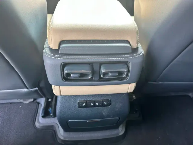 BYD FangChengBao Leopard 5 — Фото автомобиля 15