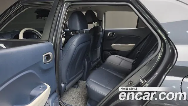 Hyundai Venue — Фото автомобиля 23