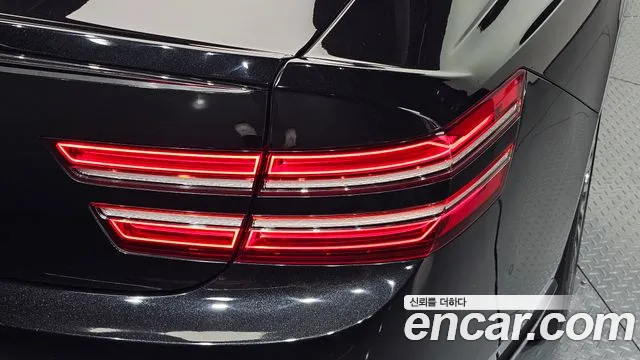 Genesis G80 Electrified G80 (RG3) — Фото автомобиля 22
