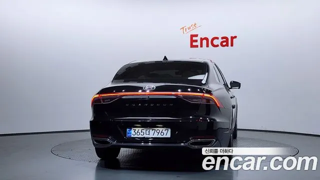 Hyundai Grandeur Новый Grandeur IG — Фото автомобиля 4