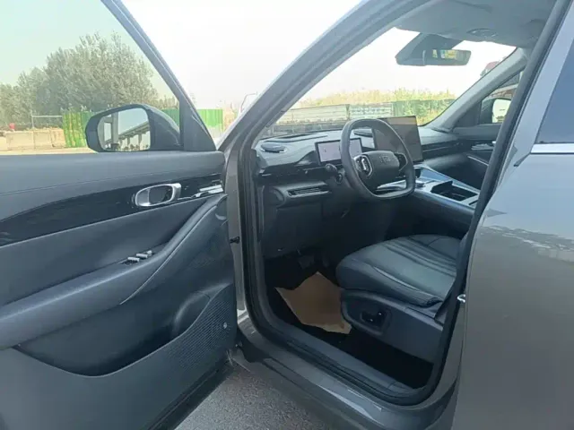 Geely Galaxy E5 — Фото автомобиля 15