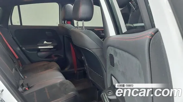 Mercedes-Benz GLA-Class H247 — Фото автомобиля 10